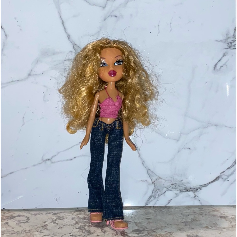 Bratz Step Up Yasmin Doll